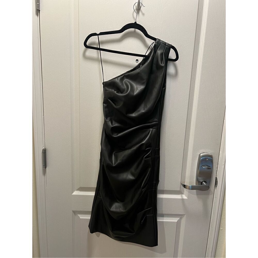 EN SAISON Kaden one shoulder vegan leather Midi Dress Black Size S NWT$108